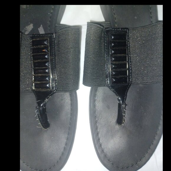 These Size 8 Black Rhinestones Sandals - Picture 1 of 4